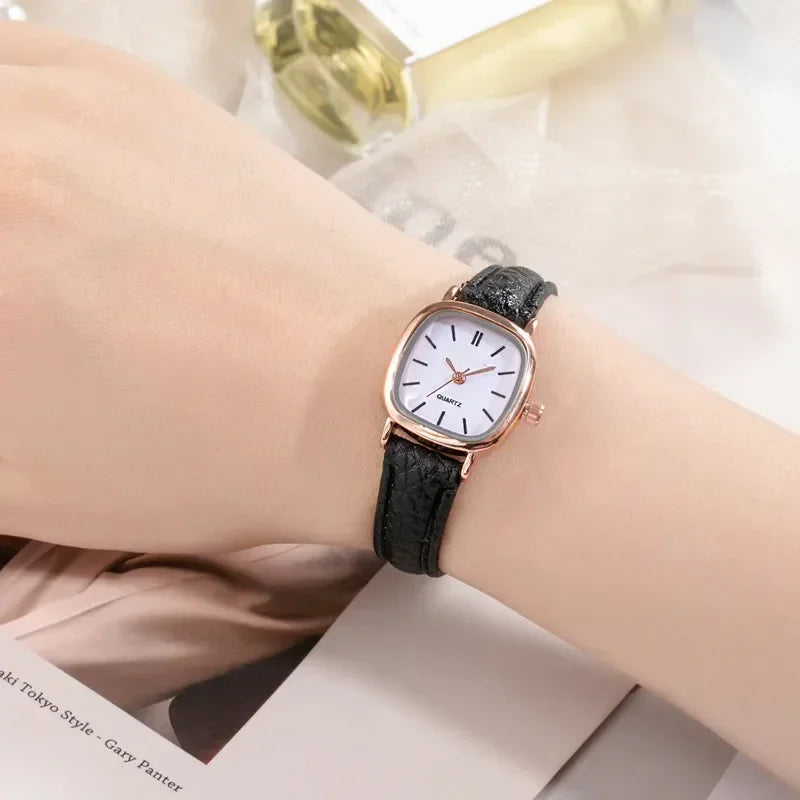 Lunarelle Vintage Bracelet Watch – High-Quality Simple Leather Strap Wristwatch for Women