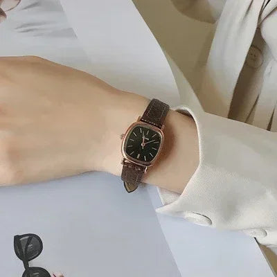 Lunarelle Vintage Bracelet Watch – High-Quality Simple Leather Strap Wristwatch for Women