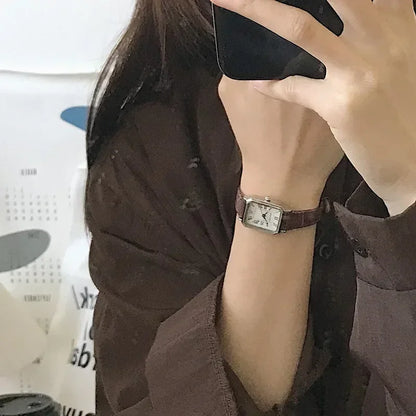 Lunarelle Retro Rectangle Watch – Classic Quartz Leather Strap for Women