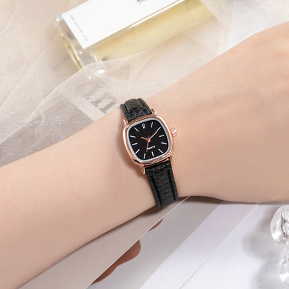 Lunarelle Vintage Bracelet Watch – High-Quality Simple Leather Strap Wristwatch for Women
