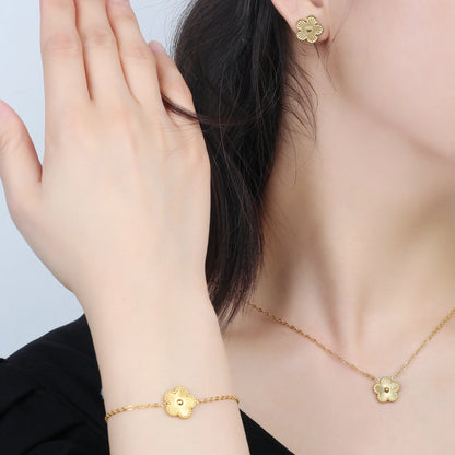 Vintage Clover 18K Gold Bracelet